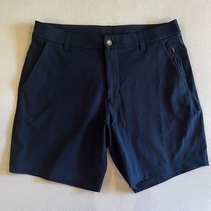 Lulu Lemon mens 7” short